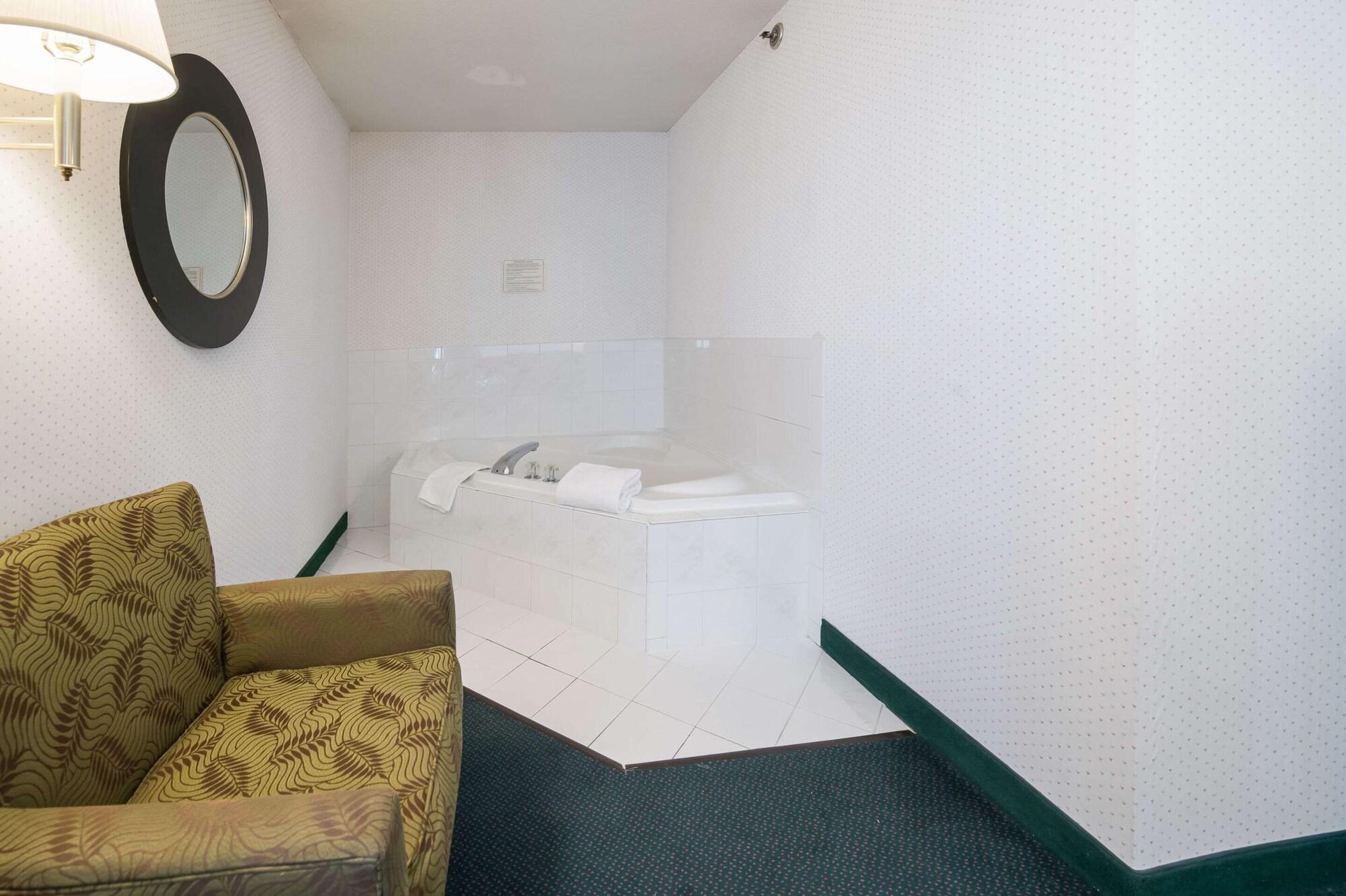 Rodeway Inn Urbana Champaign University Area Экстерьер фото